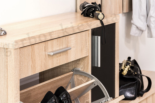 На фото тумба для обуви прихожей LORA VMV Holding