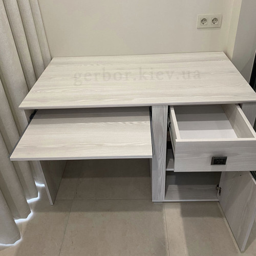 Фото письмового столу СЕЛЕНА BIU120 Гербор від покупця – вигляд зверху