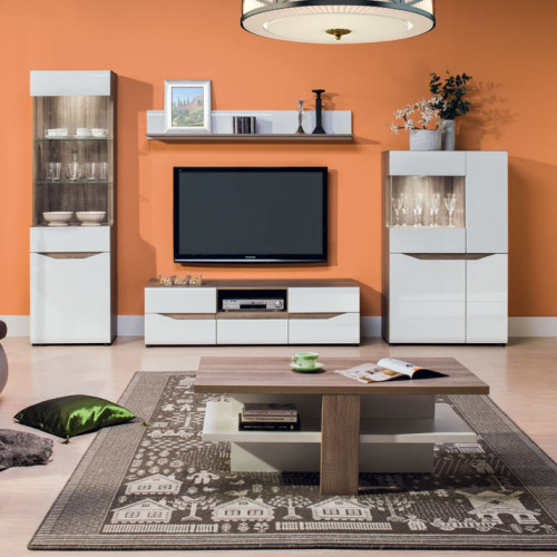 Фото витрины LIONEL LI6 BOGFRAN в интерьере гостиной