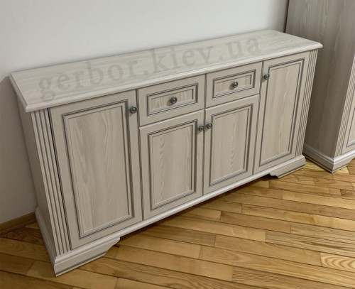 Фото комоду 4D2S ВАЙТ Гербор ясен сніжний / сосна срібна в інтер'єрі