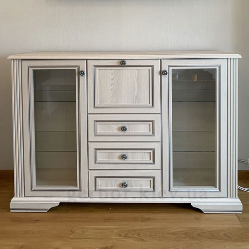 Фото буфету ВАЙТ  2W3S1B Гербор ясень сніжний / сосна срібна від покупця – вигляд спереду