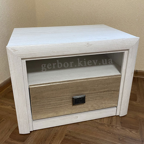 Фото приліжкової тумбочки КОЕН II KOM1S БРВ ВМК від покупця – вигляд спереду