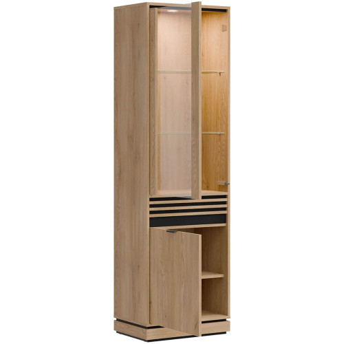 Фото вітрини FERRO FE05 LIVEO з підсвіткою – наповнення