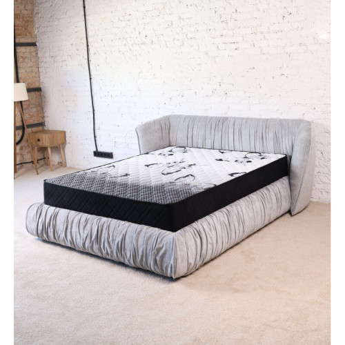 Фото матраца ДЕЛАЙТ РОМАНС МАТРОЛЮКС на ліжку