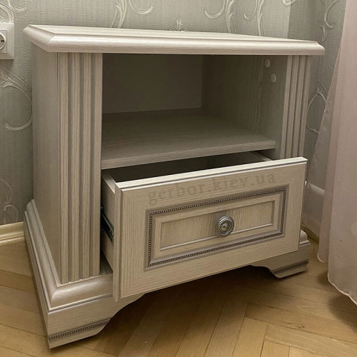 Фото приліжкової тумбочки 1S ВАЙТ Гербор від покупця – наповнення