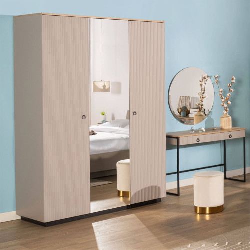 Фото шафи з дзеркалом DOMINICA 3D MEBELBOS в інтер'єрі спальні