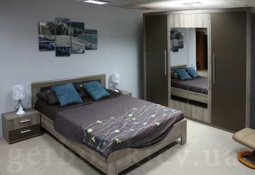 Фото прикроватной тумбочки 2S  JULIET VMV Holding в интерьере спальни