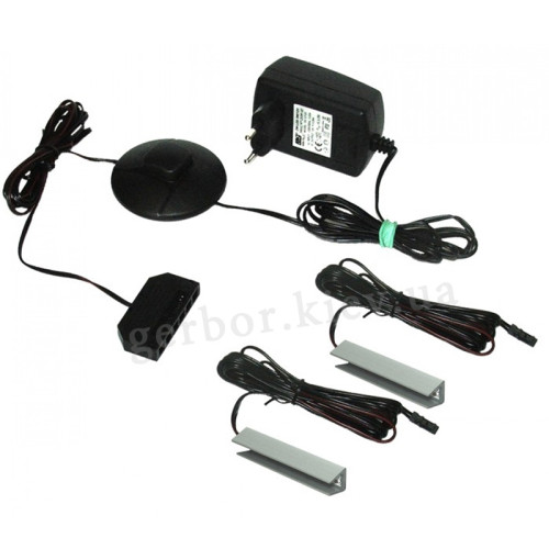 Фото подсветки стеклянной полки для витрины VIGO 2D2W MEBELBOS