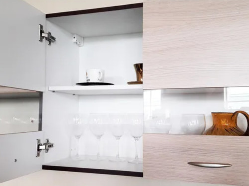 Фото комплекта для кухни ELIZA 240  BOGFRAN дуб венге / риека светлая – витрина