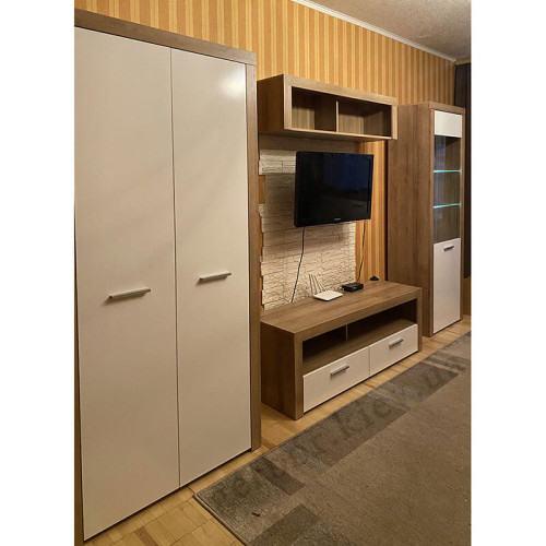 Фото тумбы ТВ BALDER RTV2S BRW от покупателя в интерьере гостиной