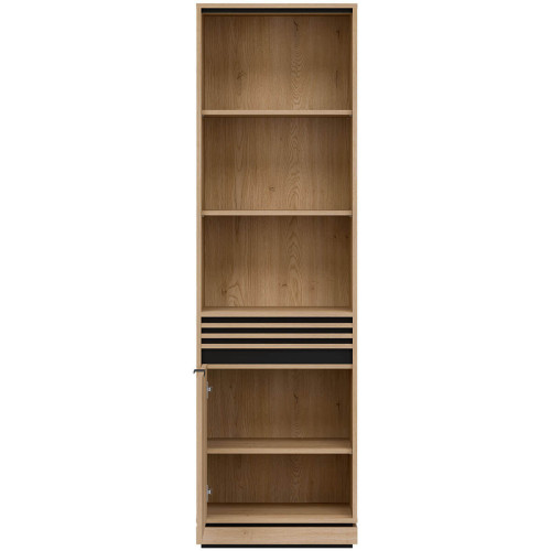 Фото кабінету FERRO LIVEO – наповнення стелажу