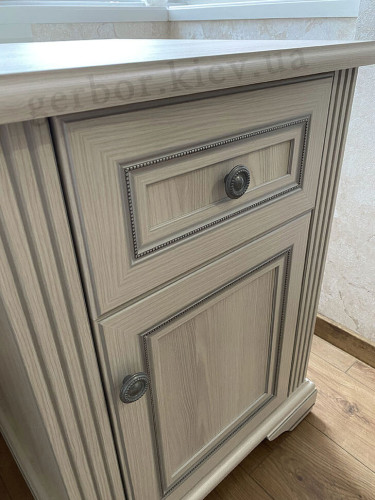 Фото письмового столу 130 ВАЙТ Гербор від покупця – фасад