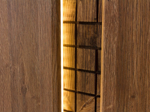 Фото шкафа DORIAN DN9 BOGFRAN – подсвеченная вставка