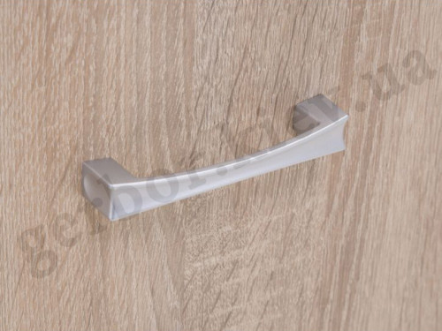 На фото ручка мебели для прихожей TOP-MIX VMV Holding дуб сонома