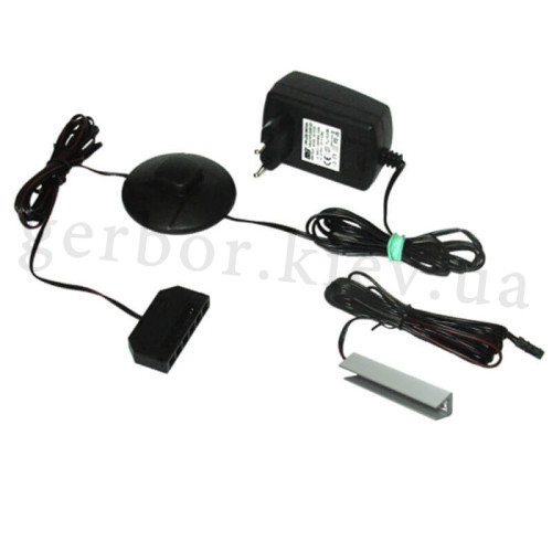 Фото вітрини низької SAPORI 1D1W MEBELBOS з додатковою підсвіткою – підсвітка