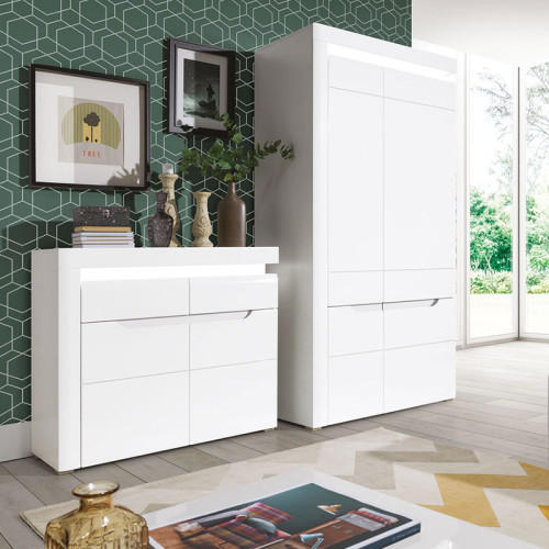 Фото шкафа 2D IRMA IM9 2D BOGFRAN белый / белый глянец в интерьере спальни