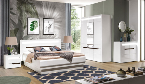 Фото шкафа 3D IRMA IM14 BOGFRAN белый / белый глянец со вставкой венге магия в интерьере спальни