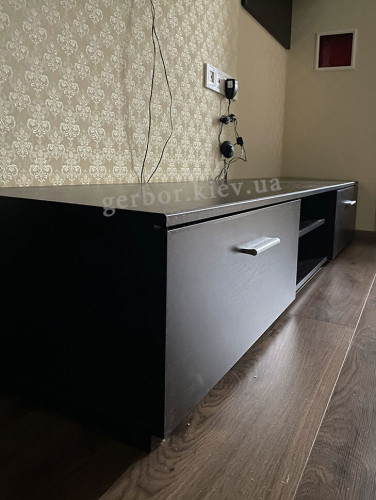 Фото вітальні КВАТРО Гербор венге магія – тумба під телевізор