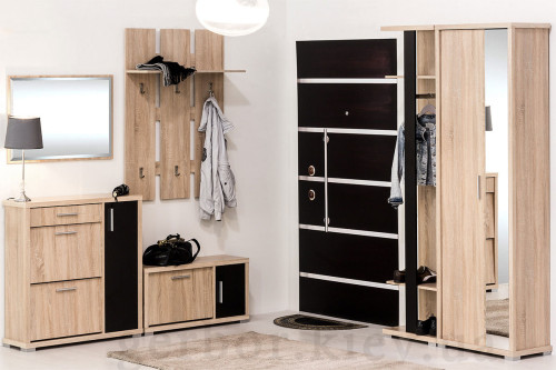 Фото навесной вешалки LORA VMV Holding в интерьере прихожей